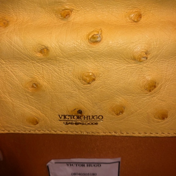 Victor Hugo clutch carre rivert 1k in yellow - Picture 3 of 6